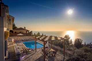 blue chill villa with sea view